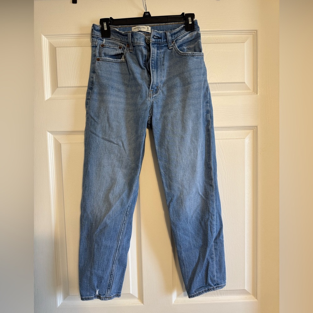 Abercrombie The Mom High Rise Jeans